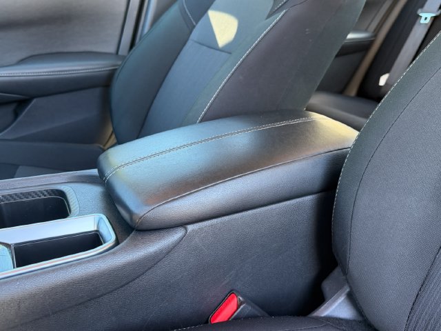 Used 2025 Nissan Sentra SV FWD image 26