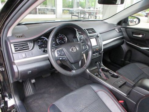Used 2015 Toyota Camry SE FWD image 15