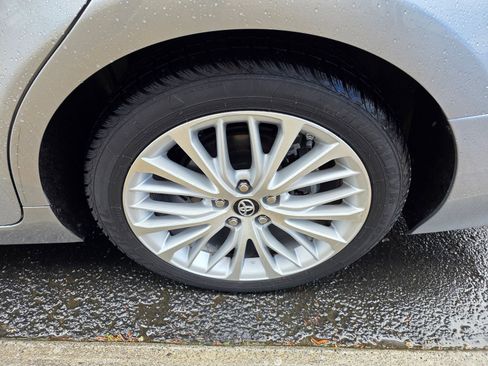 Used 2018 Toyota Camry XLE w/ Audio Package FWD image 9