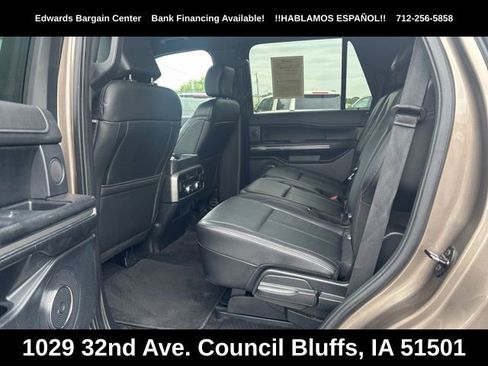Used 2018 Ford Expedition XLT w/ Equipment Group 202A AWD/4WD image 11