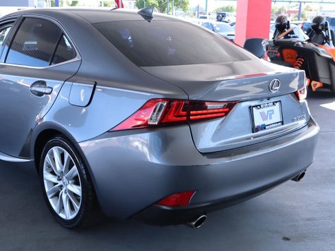 Used 2016 Lexus IS 200t RWD image 9