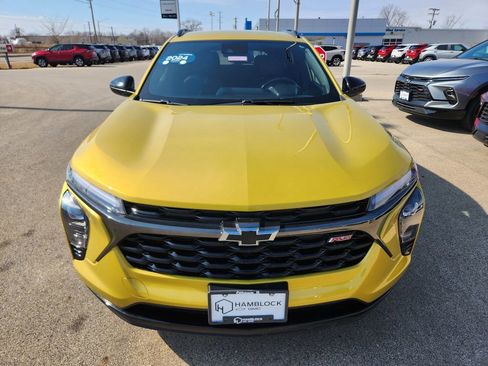 Certified 2024 Chevrolet Trax RS w/ Driver Confidence Package image 3