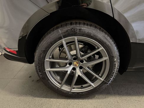 New 2026 Porsche Macan Turbo image 12