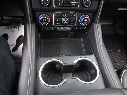 Used 2022 Chevrolet Tahoe Premier image 11