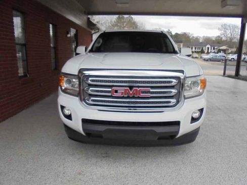 Used 2016 GMC Canyon SLE image 3
