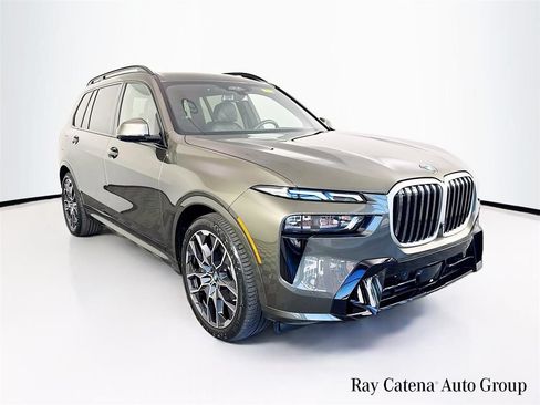 Used 2024 BMW X7 xDrive40i w/ M Sport Package AWD/4WD image 1