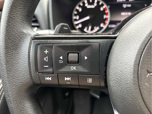 Used 2023 Nissan Rogue SV FWD image 24