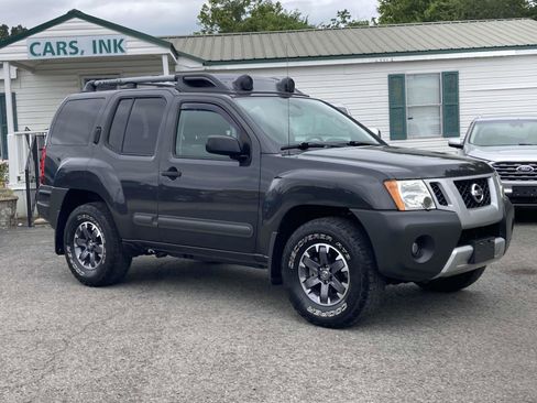 Used 2015 Nissan Xterra PRO-4X w/ Pro-4x Leather Package image 1