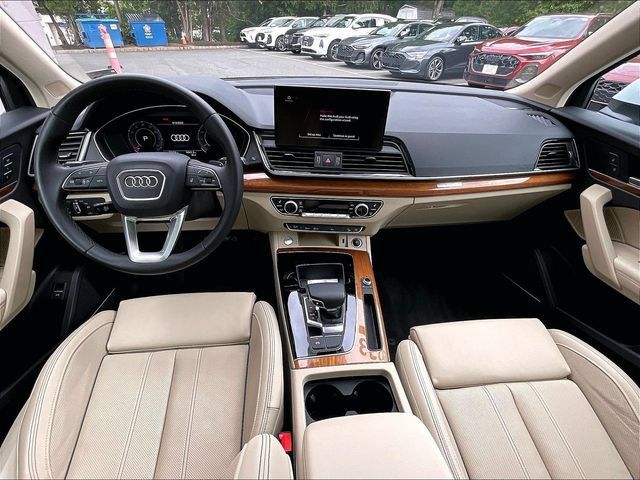 Used 2023 Audi Q5 2.0T Premium Plus w/ Premium Plus Package AWD/4WD image 12