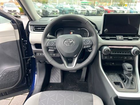 New 2025 Toyota RAV4 XLE image 12
