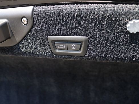 Used 2015 Rolls-Royce Ghost RWD image 48