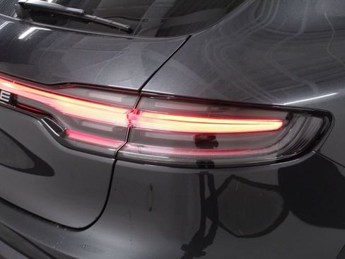 New 2026 Porsche Macan image 13