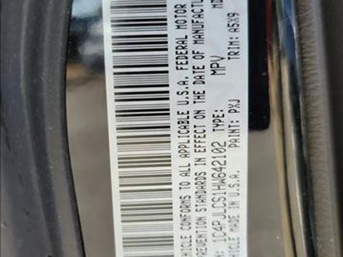 Used 2017 Jeep Cherokee Latitude w/ Safety/Convenience Group FWD image 20
