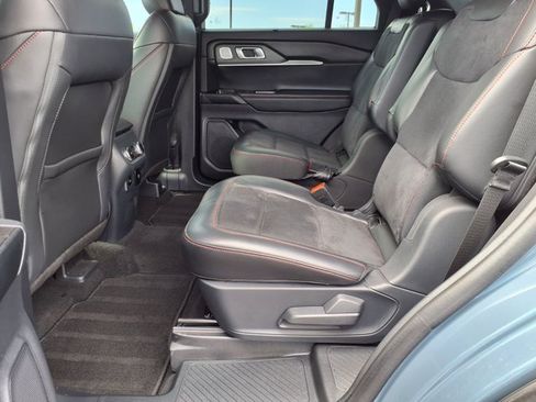 Certified 2025 Ford Explorer ST AWD/4WD image 17