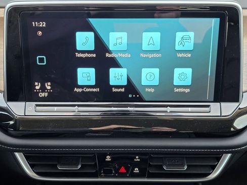 New 2026 Volkswagen Atlas SE FWD image 14
