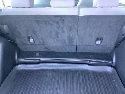 Used 2018 Honda CR-V LX image 14