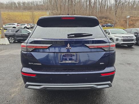 New 2026 Mitsubishi Outlander SEL image 5
