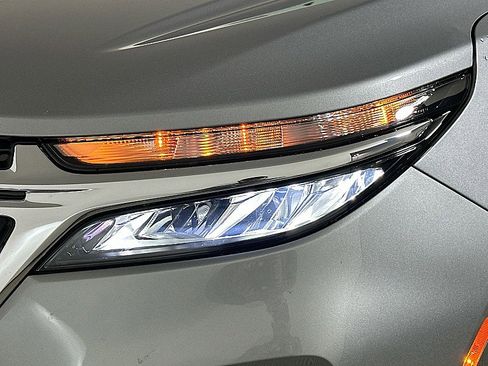 Used 2023 Chevrolet Equinox LS image 24