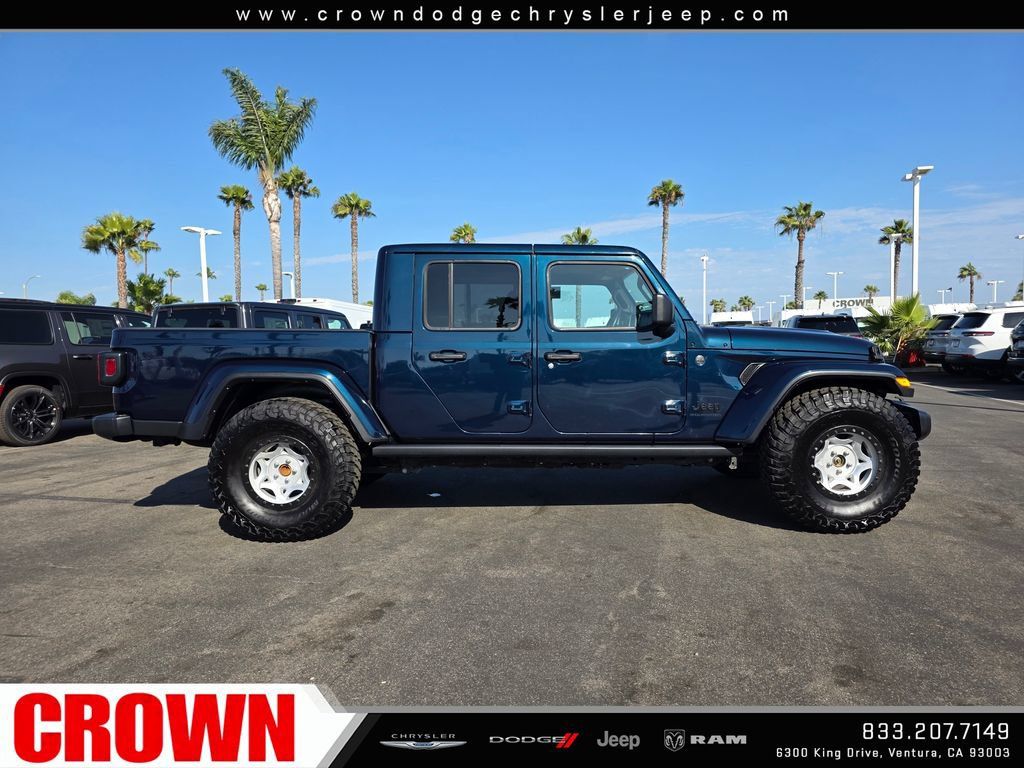 Used 2025 Jeep Gladiator Mojave AWD/4WD image 8