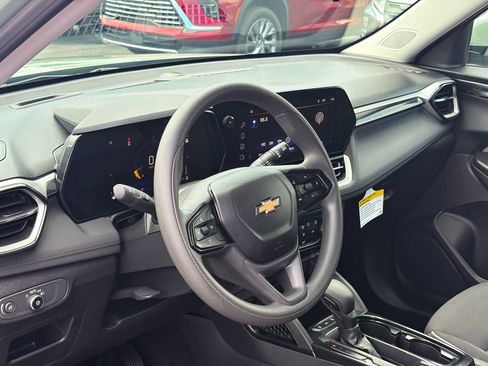 Used 2026 Chevrolet TrailBlazer LT FWD image 23