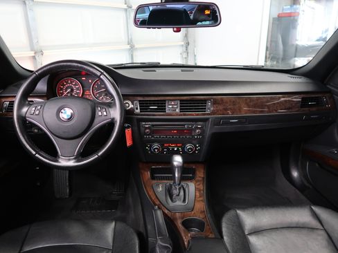 Used 2011 BMW 328i Convertible RWD image 10