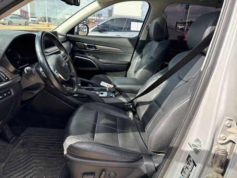 Used 2022 Kia Telluride EX w/ EX Premium Package image 6