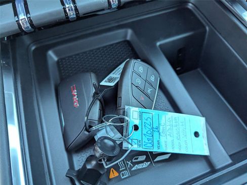 New 2026 GMC Acadia Elevation image 9