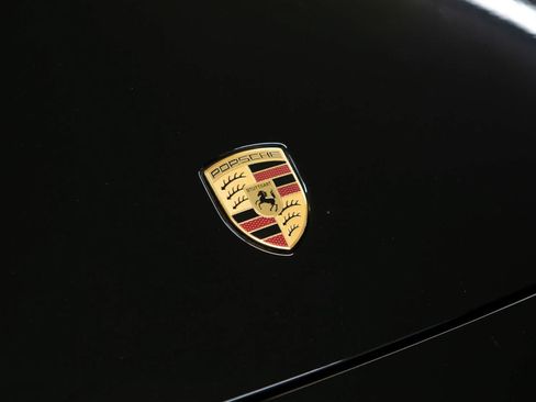 Certified 2025 Porsche 911 Carrera RWD image 17