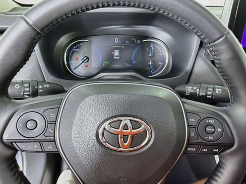 Used 2023 Toyota RAV4 XLE Premium AWD/4WD image 16