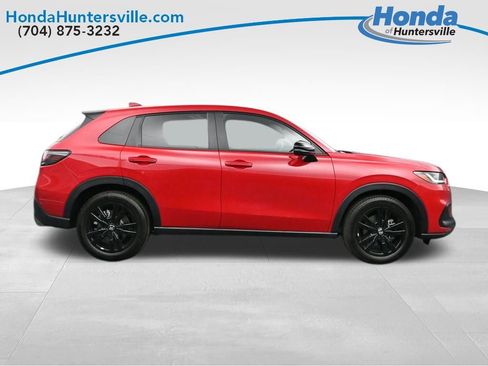 Certified 2026 Honda HR-V Sport image 9