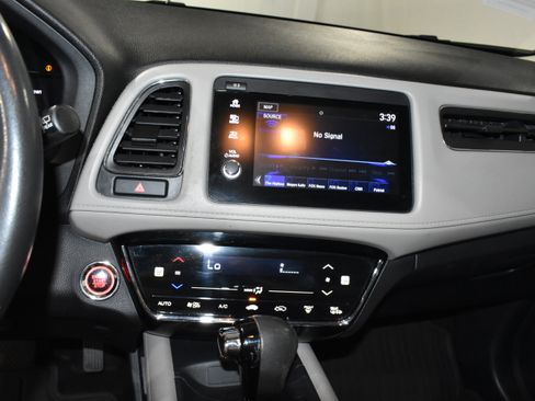 Used 2019 Honda HR-V Touring image 21