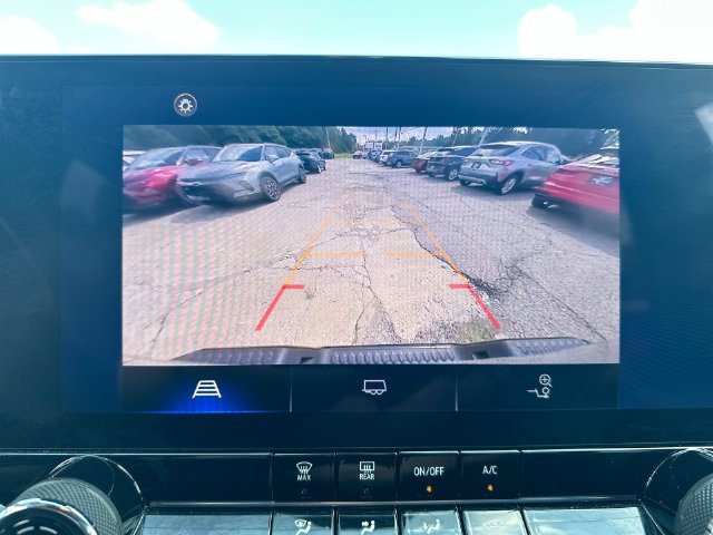 Used 2023 Chevrolet Colorado Z71 AWD/4WD image 25