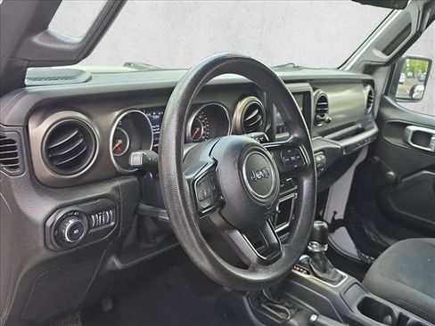 Used 2018 Jeep Wrangler Unlimited Sport AWD/4WD image 10