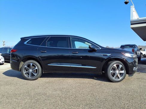 Used 2021 Buick Enclave Essence w/ Sport Touring Edition image 34