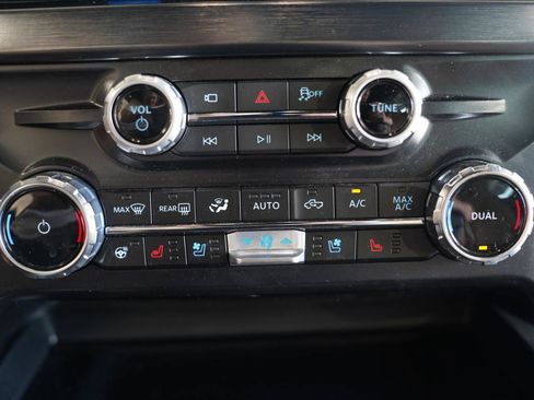 Used 2025 Ford F250 Lariat w/ Chrome Package AWD/4WD image 21