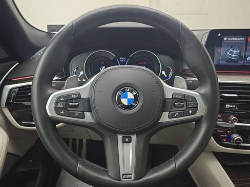 Used 2019 BMW M550i xDrive AWD/4WD image 16