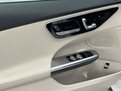 Certified 2025 Mercedes-Benz C 300 Sedan image 10