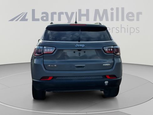 Used 2024 Jeep Compass Latitude AWD/4WD image 4