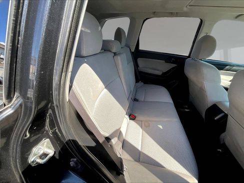 Used 2014 Subaru Forester 2.5i Premium w/ All-Weather Package AWD/4WD image 23