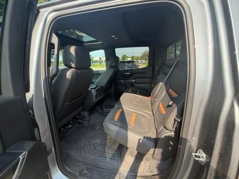 Used 2021 GMC Sierra 1500 AT4 w/ AT4 Preferred Package AWD/4WD image 14