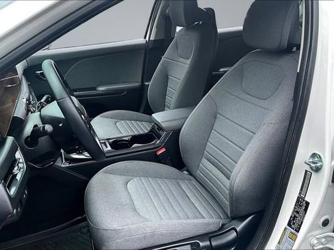 Certified 2025 Kia K4 EX FWD image 20