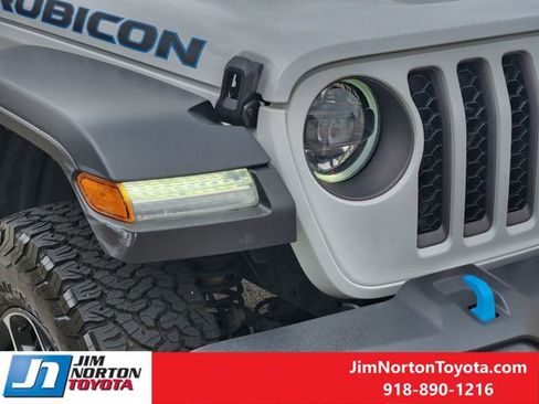 Used 2023 Jeep Wrangler Unlimited Rubicon 4xe w/ Cold Weather Group AWD/4WD image 10