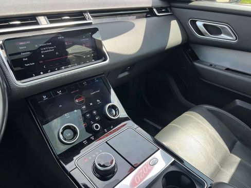 Used 2020 Land Rover Range Rover Velar R-Dynamic S AWD/4WD image 31