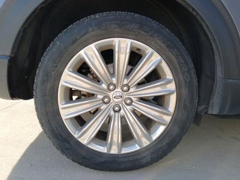 Used 2023 Ford Explorer Limited w/ Limited Technology Package image 6