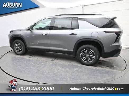 New 2026 Chevrolet Traverse LT image 14