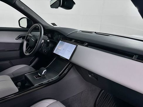 Used 2026 Land Rover Range Rover Velar S AWD/4WD image 29