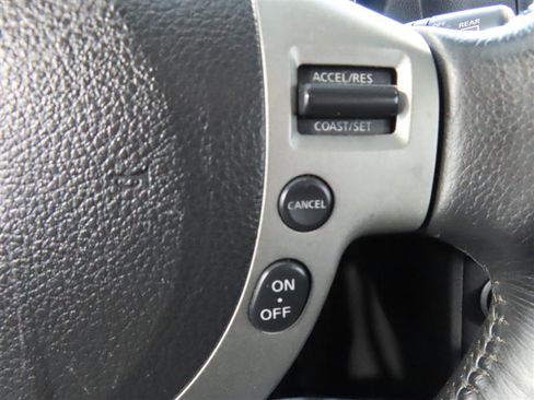 Used 2012 Nissan Rogue SL image 24