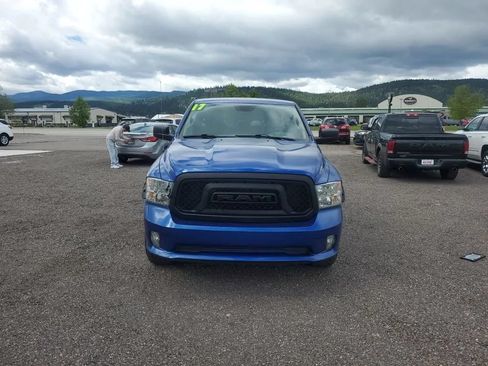 Used 2017 RAM 1500 Express AWD/4WD image 3