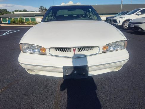 Used 1999 Pontiac Bonneville SE w/ Opt Pkg FWD image 12