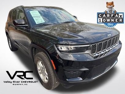 Used 2023 Jeep Grand Cherokee Laredo w/ Luxury Tech Group I